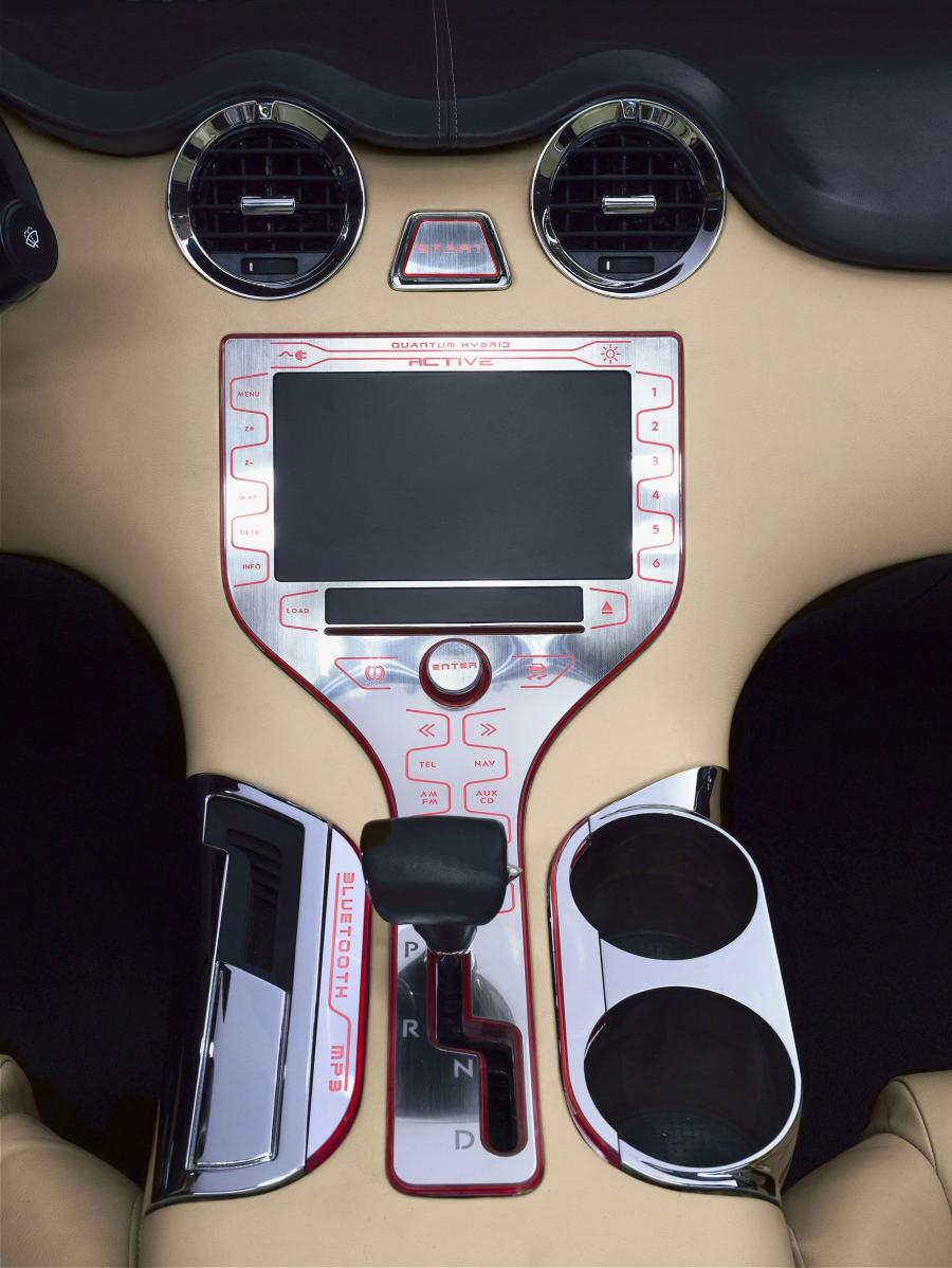 Детали интерьера Fisker Karma Concept 2008 года  (фото 6 из 17)